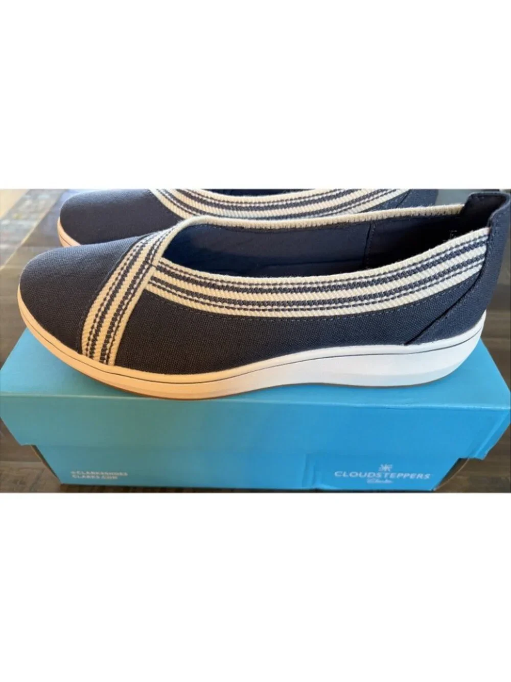 NEW Clarks Cloudsteppers Breeze sky Air Navy Marine Size 9 W NIB